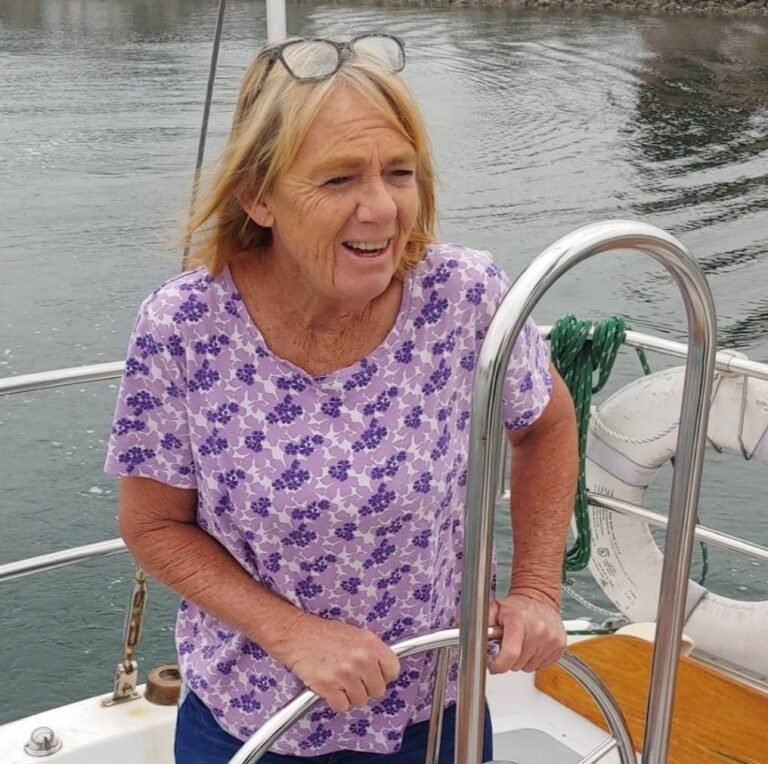 Sailing instruction with First Mate Sharon aboard Wolf
